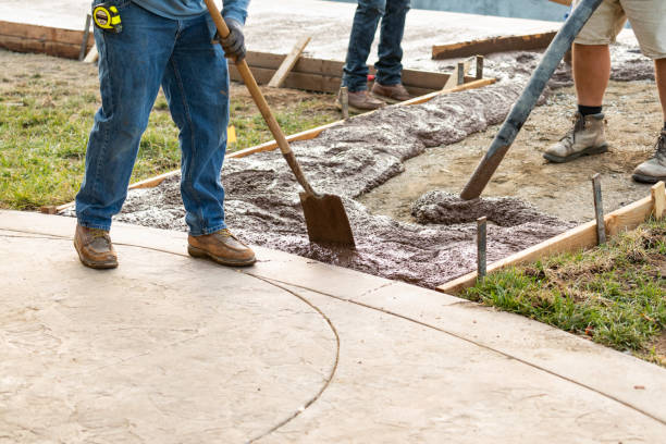 Best Custom Concrete Contractor  in Oak Grove, MO